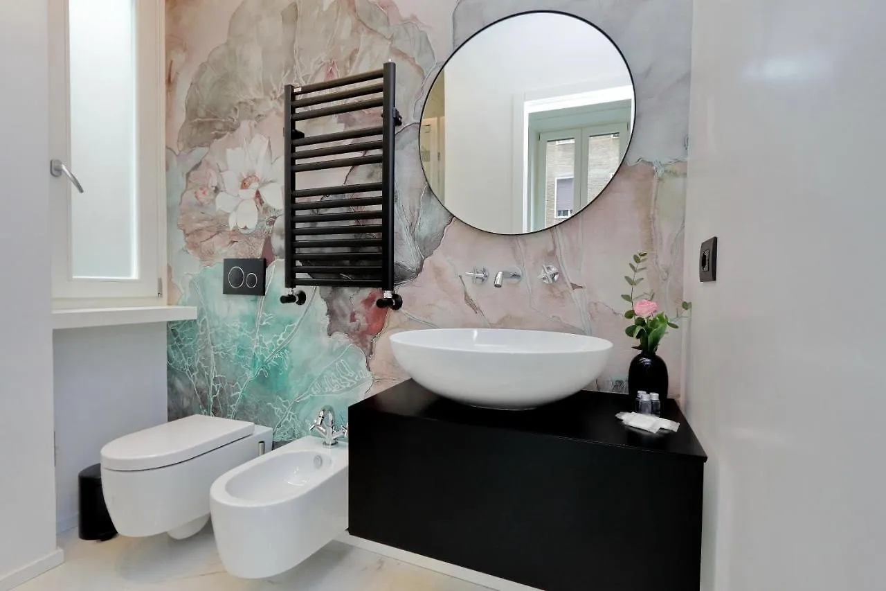 Romac Trinity - 3Bdr Apartment With Sauna & Jacuzzi In Campo De Fiori