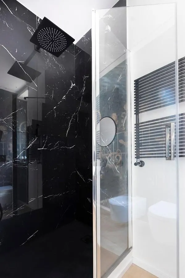 Romac Trinity - 3Bdr Apartment With Sauna & Jacuzzi In Campo De Fiori