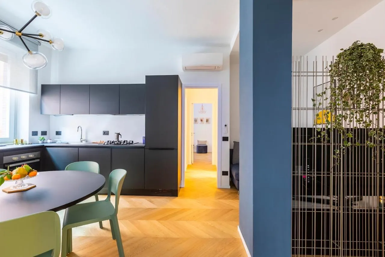 Romac Trinity - 3Bdr Apartment With Sauna & Jacuzzi In Campo De Fiori 0*, Roma